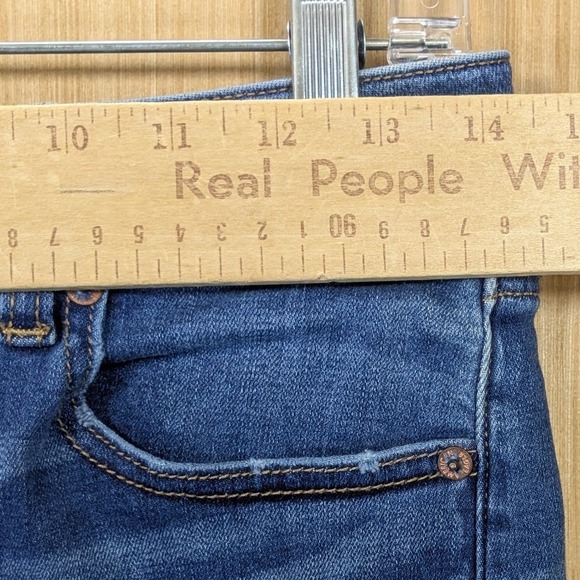 American Eagle Super Stretch High Rise Button Fly Distressed Denim Shorts Blue 6 - Picture 6 of 9